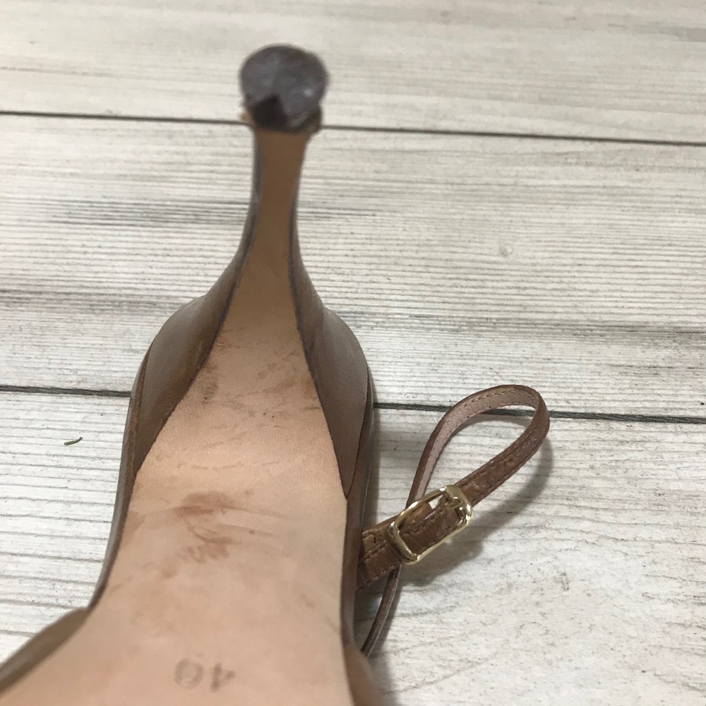 Alessandro Dell'Acqua Feather and Leather Pumps - Picture 15 of 16